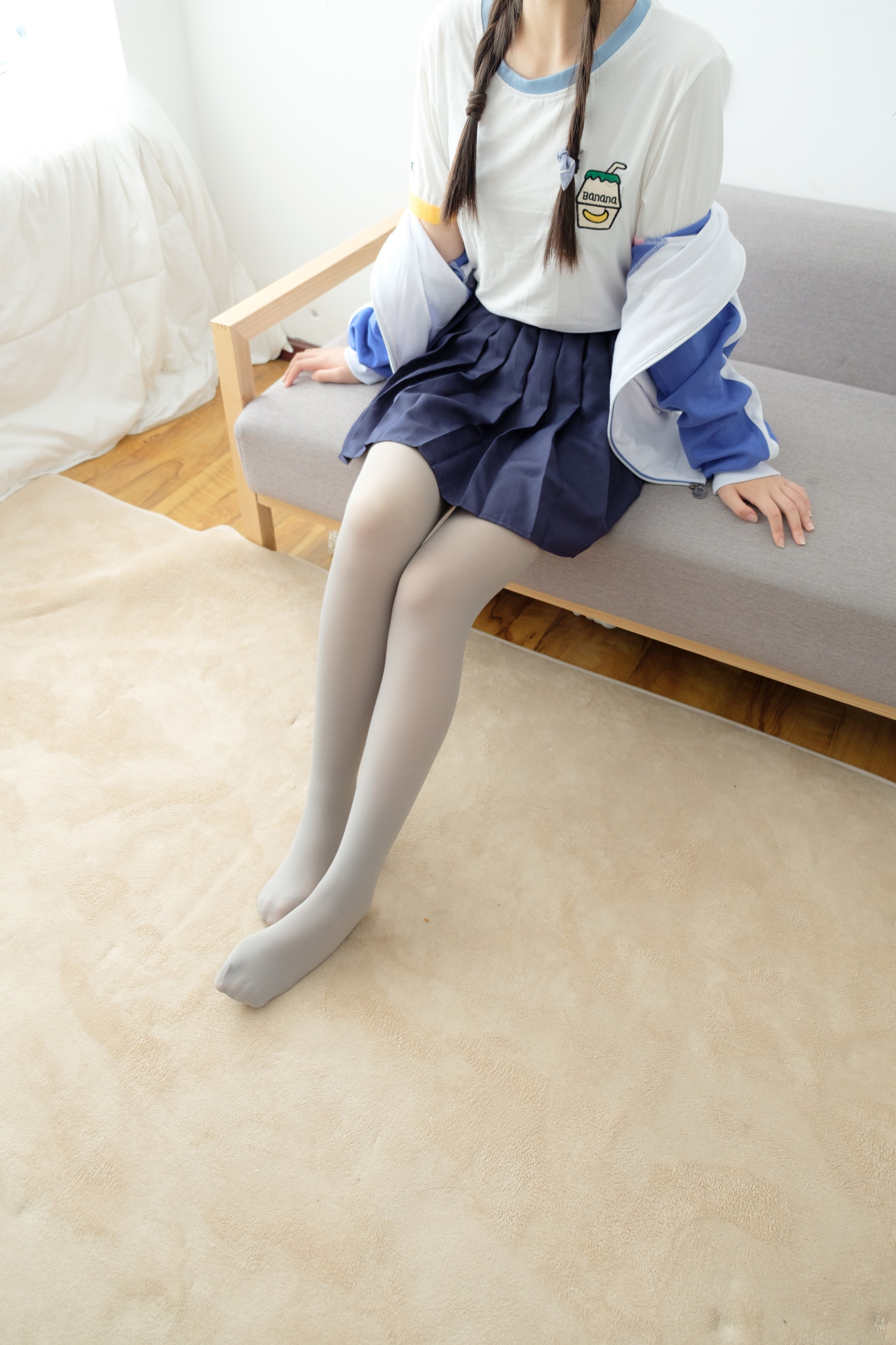 喵写真 VOL.015 丰满丝袜学妹 [70P]-XikXak